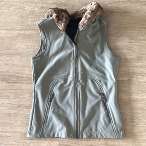 Marmot Faux Fur Hooded Zip Up Vest Women’s Small